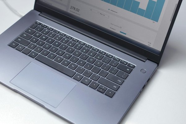 Pourquoi offrir un cache-caméra personnalisé à son client ?